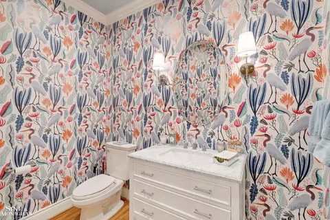Bath - 1148 Devonshire, Grosse Pointe Park, MI 48230 photo 1 of 8