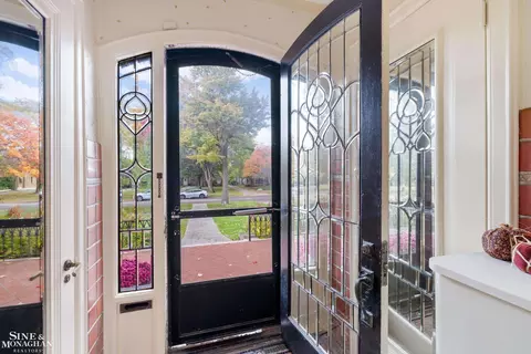 Entry Way - 1148 Devonshire, Grosse Pointe Park, MI 48230 photo 1 of 10