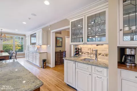 Kitchen - 1148 Devonshire, Grosse Pointe Park, MI 48230 photo 11 of 15