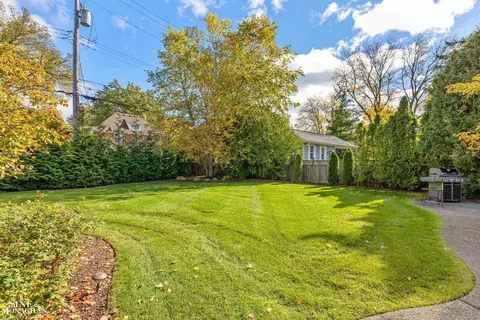 Exterior - 1148 Devonshire, Grosse Pointe Park, MI 48230 photo 13 of 17