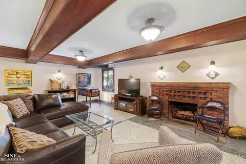 Living - 1148 Devonshire, Grosse Pointe Park, MI 48230 photo 8 of 11
