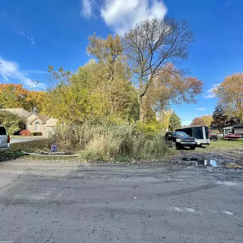 25529 Ashland, Harrison Township, MI 48045