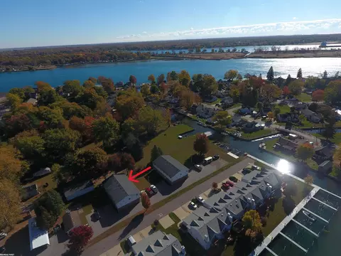 View/Area - 587 Pointe Tremble #6, Algonac, MI 48001 photo 3 of 6