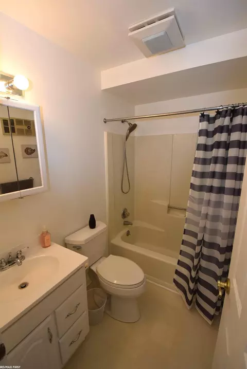 Bath - 587 Pointe Tremble #6, Algonac, MI 48001 photo 1 of 1