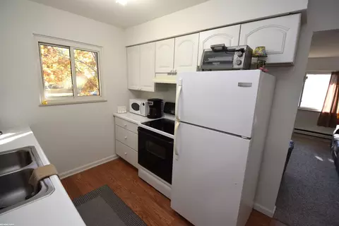 Kitchen - 587 Pointe Tremble #6, Algonac, MI 48001 photo 2 of 2