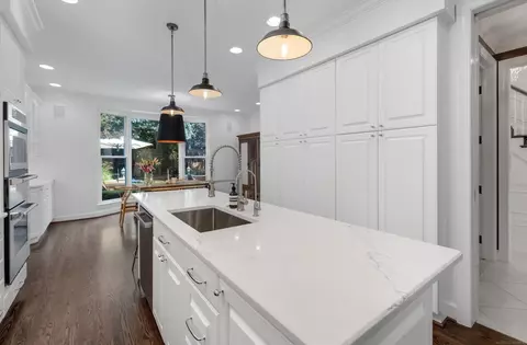 Kitchen - 4 Cameron, Grosse Pointe, MI 48230 photo 3 of 6