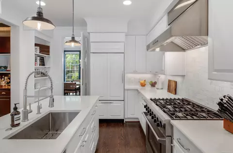 Kitchen - 4 Cameron, Grosse Pointe, MI 48230 photo 4 of 6