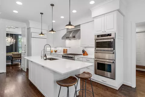 Kitchen - 4 Cameron, Grosse Pointe, MI 48230 photo 2 of 6