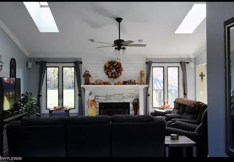 Living - 36498 Haley, New Baltimore, MI 48047 photo 1 of 2