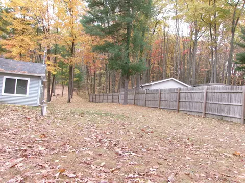 Exterior - 622 Pine, Harrison, MI 48625 photo 5 of 9