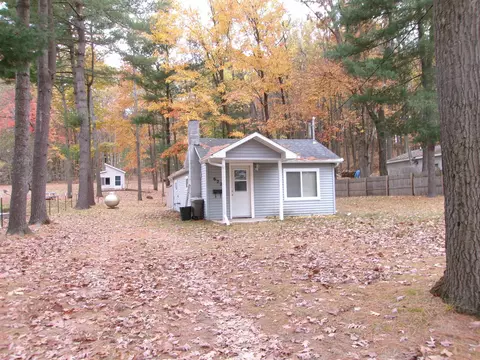622 Pine, Harrison, MI 48625