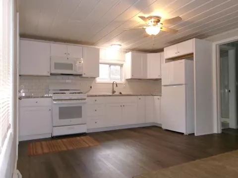 Kitchen - 622 Pine, Harrison, MI 48625 photo 1 of 2