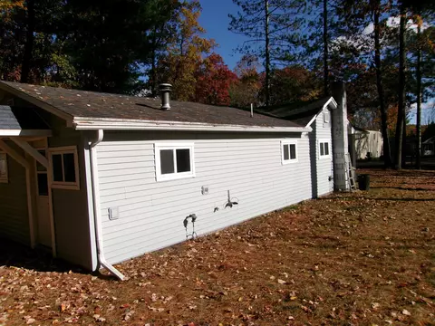 Exterior - 622 Pine, Harrison, MI 48625 photo 7 of 9