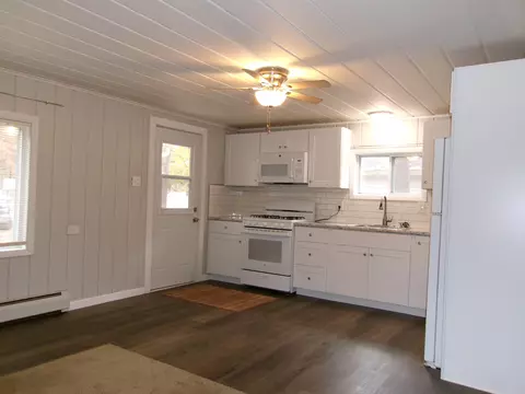 Kitchen - 622 Pine, Harrison, MI 48625 photo 2 of 2