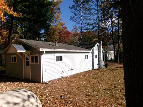Exterior - 622 Pine, Harrison, MI 48625 photo 6 of 9