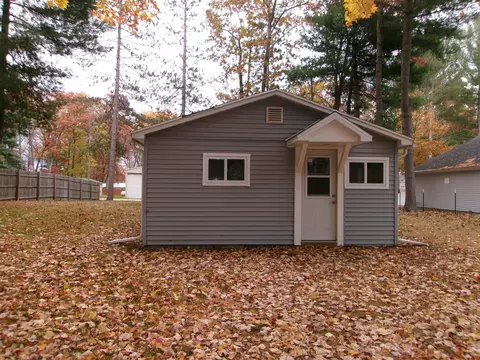 Exterior - 622 Pine, Harrison, MI 48625 photo 3 of 9