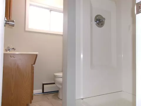 Bath - 622 Pine, Harrison, MI 48625 photo 1 of 3