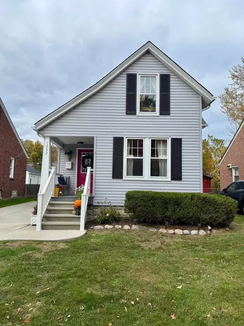 1552 Brys, Grosse Pointe Woods, MI 48236