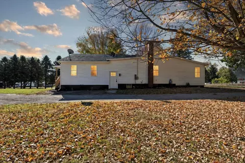 2301 N Wilmoth, Adrian, MI 49221