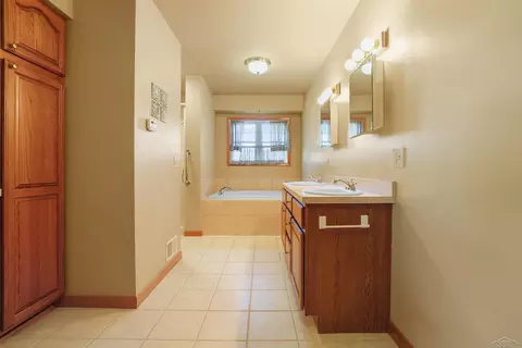 Bath - 7333 S Shepherd, Shepherd, MI 48883 photo 3 of 8