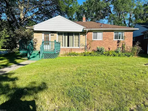 19420 Woodmont, Harper Woods, MI 48225