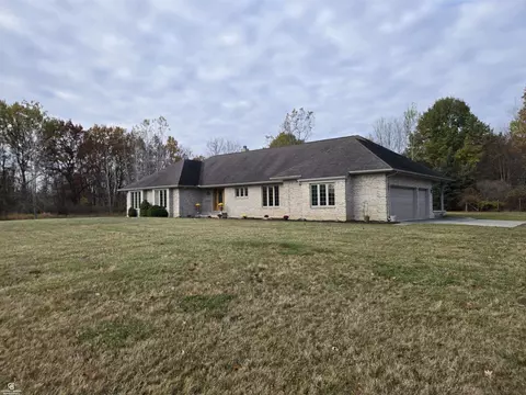 Exterior - 6151 Duce, Avoca, MI 48006 photo 4 of 8