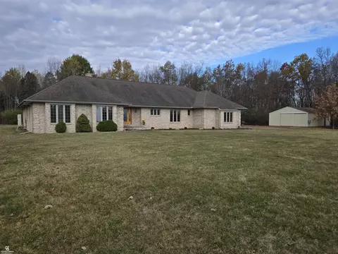 6151 Duce, Avoca, MI 48006