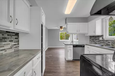 478 Bartlett, Saint Clair, MI 48079 photo 6