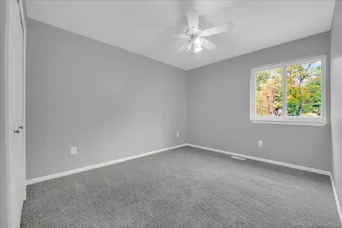 478 Bartlett, Saint Clair, MI 48079 photo 13