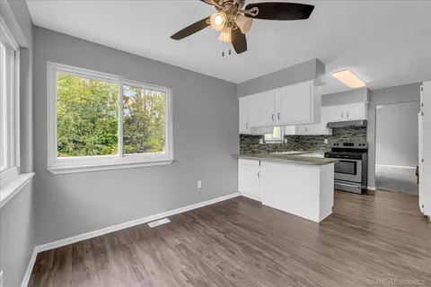 478 Bartlett, Saint Clair, MI 48079 photo 9