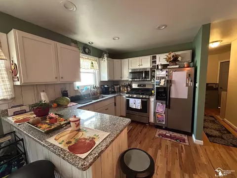 Kitchen - 6349 Beech Daly, Taylor, MI 48180 photo 2 of 2
