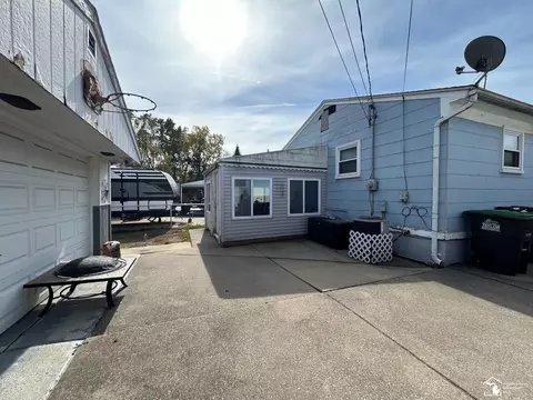 Exterior - 6349 Beech Daly, Taylor, MI 48180 photo 3 of 4