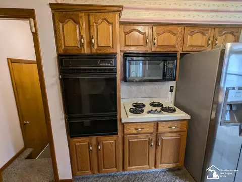 Kitchen - 1261 Stewart, Monroe, MI 48162 photo 4 of 5