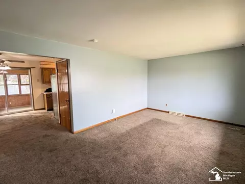 Living - 1261 Stewart, Monroe, MI 48162 photo 2 of 3