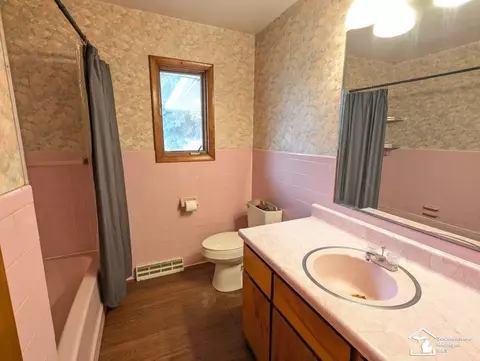 Bath - 1261 Stewart, Monroe, MI 48162 photo 1 of 3