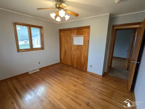 Bedroom - 1261 Stewart, Monroe, MI 48162 photo 2 of 5