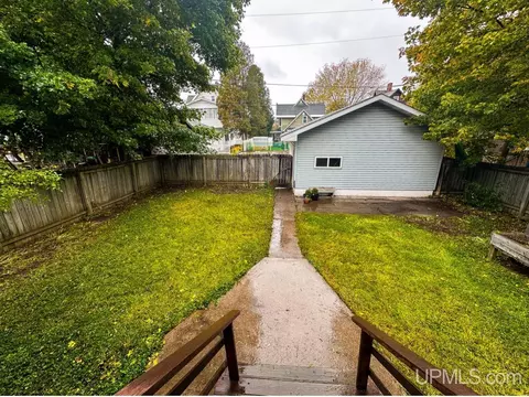 Exterior - 607 N Fourth, Ishpeming, MI 49849 photo 4 of 8