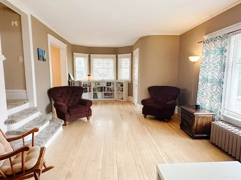 Living - 607 N Fourth, Ishpeming, MI 49849 photo 6 of 7