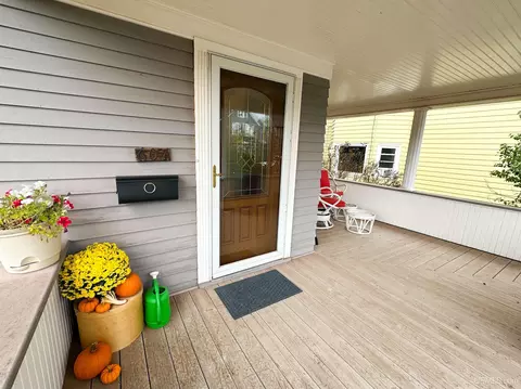 Exterior - 607 N Fourth, Ishpeming, MI 49849 photo 2 of 8
