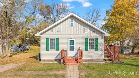 412 Osage, Kingsford, MI 49802