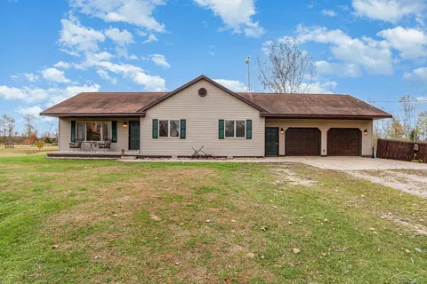 2626 E Laporte, Hemlock, MI 48626