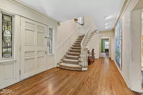 204 Cloverly, Grosse Pointe Farms, MI 48236 photo 4