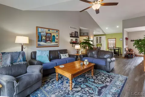 Living - 4250 Evergreen, Adrian, MI 49221 photo 4 of 8