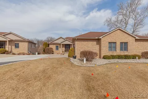 Exterior - 4250 Evergreen, Adrian, MI 49221 photo 2 of 9