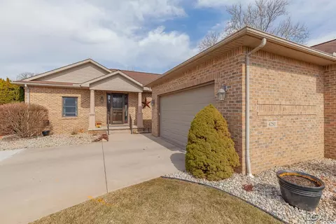 Exterior - 4250 Evergreen, Adrian, MI 49221 photo 4 of 9