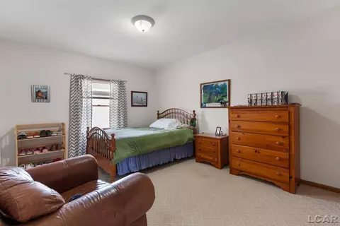 Bedroom - 4250 Evergreen, Adrian, MI 49221 photo 6 of 7