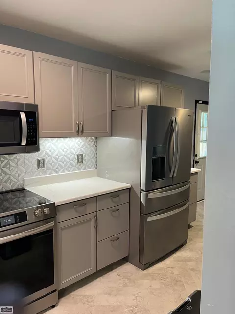 Kitchen - 29366 Wagner, Warren, MI 48093 photo 2 of 5