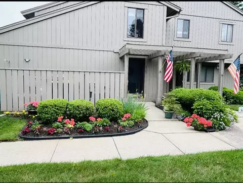 6264 Greenview, Bay City, MI 48706