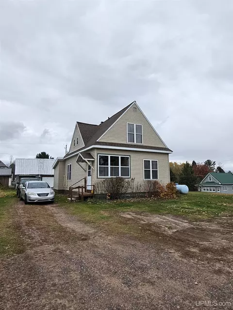 313 Ash, Greenland, MI 49929