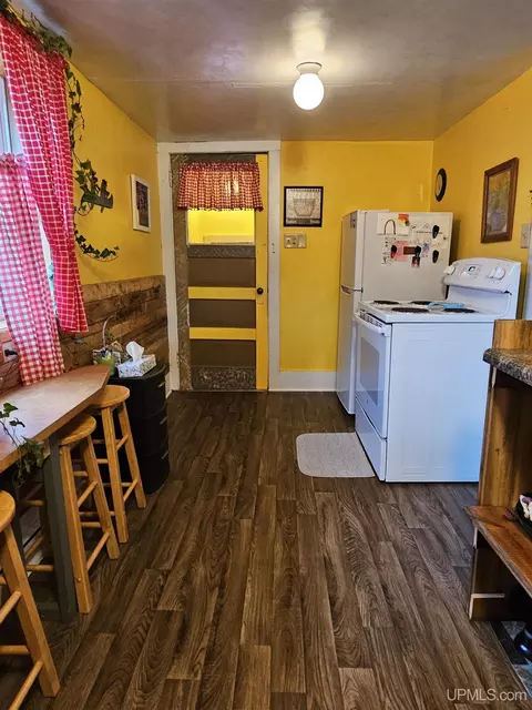 313 Ash, Greenland, MI 49929 photo 9